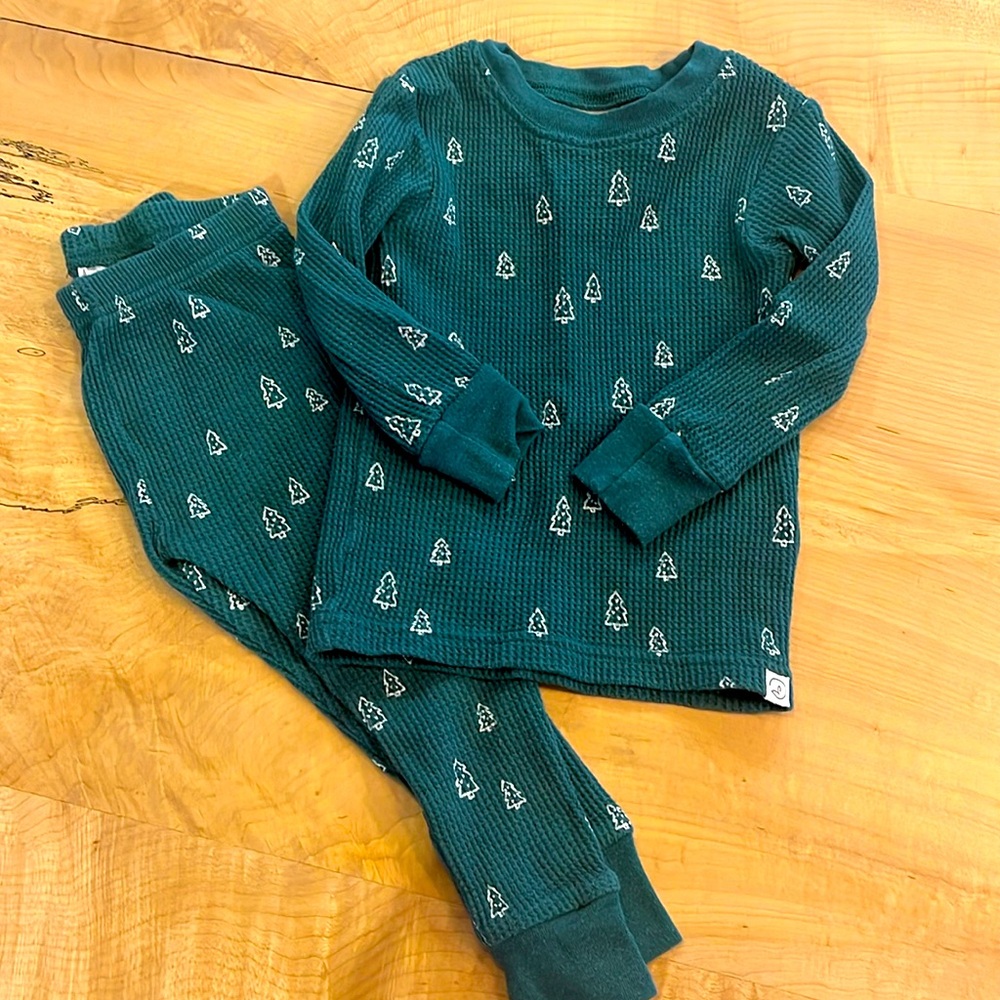 Little planet by Carter’s organic cotton tree print thermal waffle pajamas set